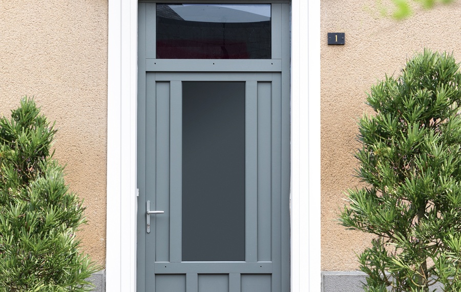 Notre gamme de porte d'entr&eacute;e en BOIS CLASSIQUE et CREATIVE CONTEMPORAINE &agrave; NEUVILLE LES DIEPPE