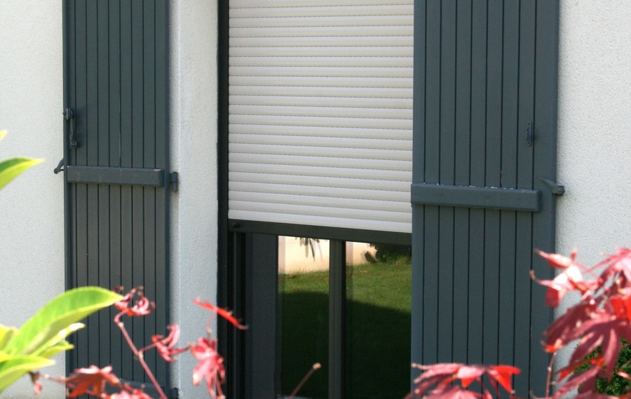 Volets battants roulants et occultants &agrave;&nbsp;Dieppe