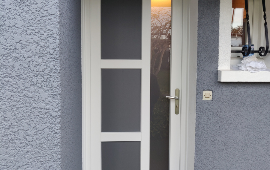 Notre gamme de portes d'entr&eacute;e en PVC CLASSIQUE et PVC CONTEMPORAINE &agrave;&nbsp;Dieppe